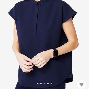Figs scrub top
